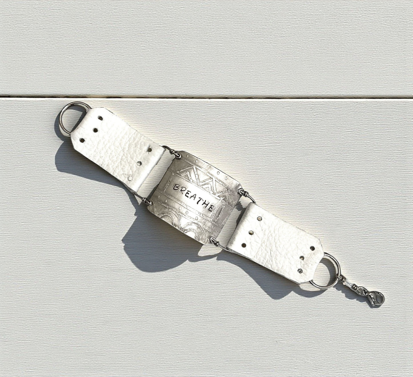 SILVER ETCHED BREATHE WHITE LEATHER BRACELET - end of season sale