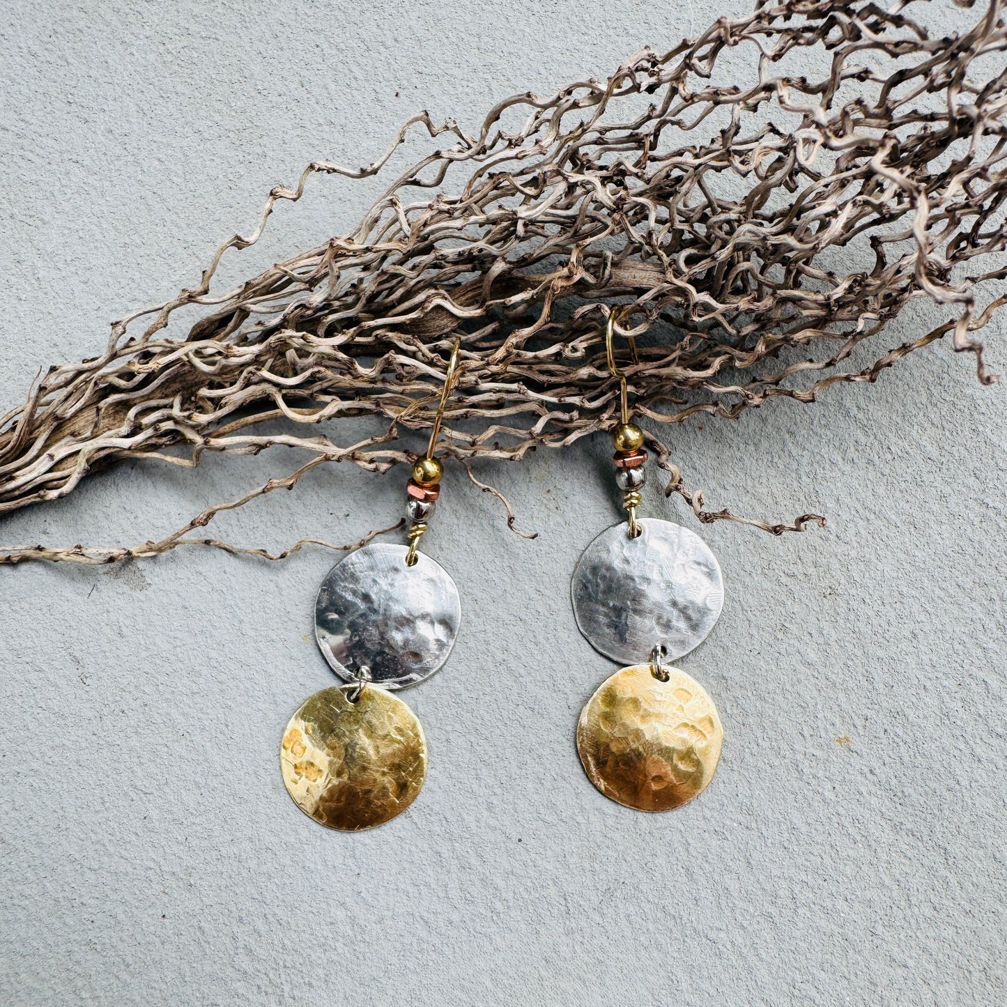 TEXTURED MIXED METAL CIRCLE EARRINGS
