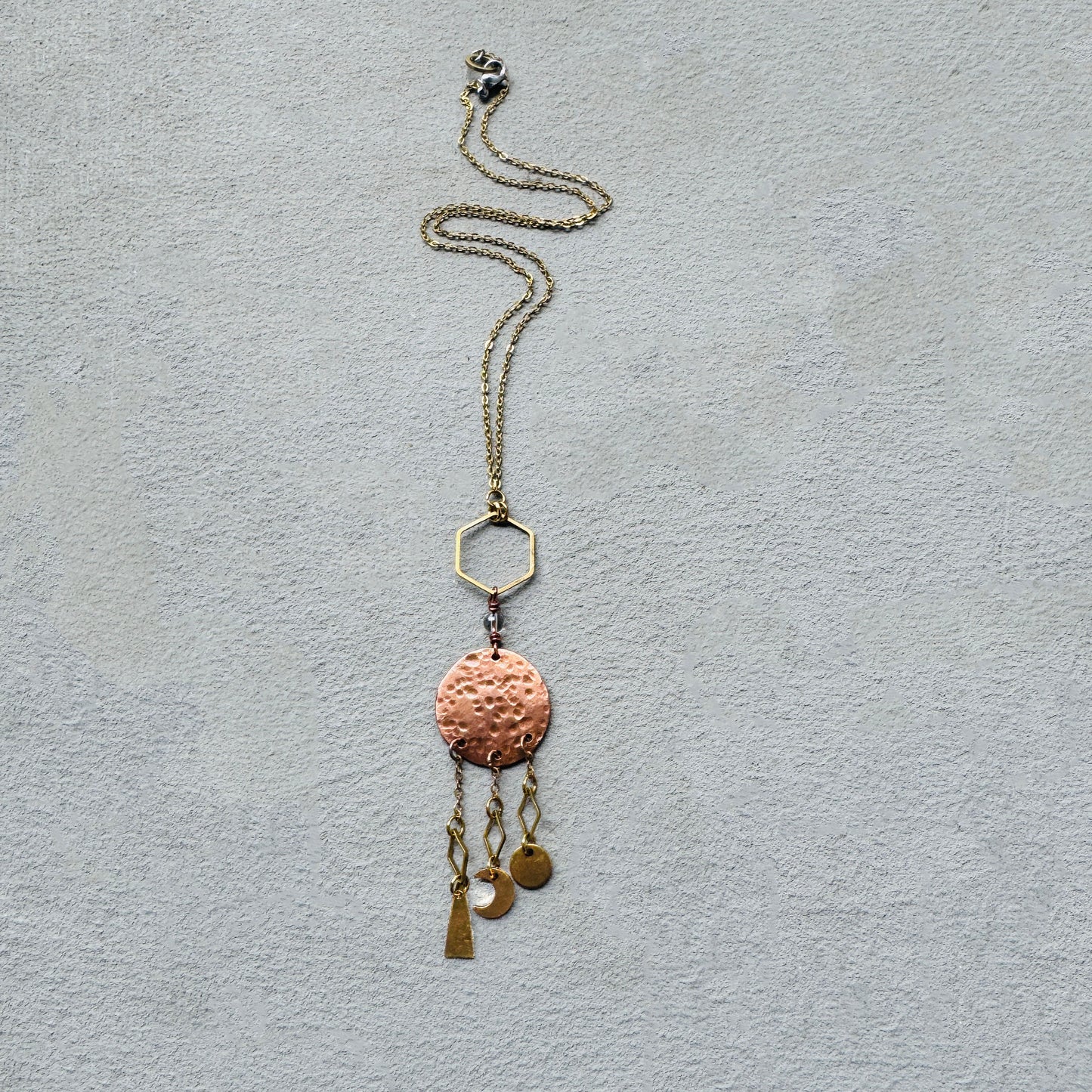 COPPER CIRCLE CHARM NECKLACE - end of season sale
