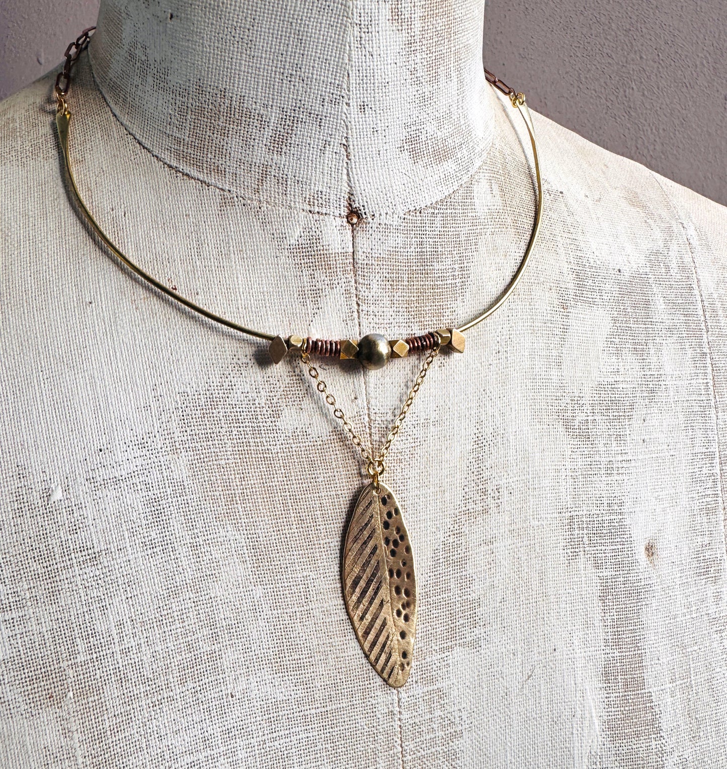 ETCHED BRASS LEAF COLLAR NECKLACE