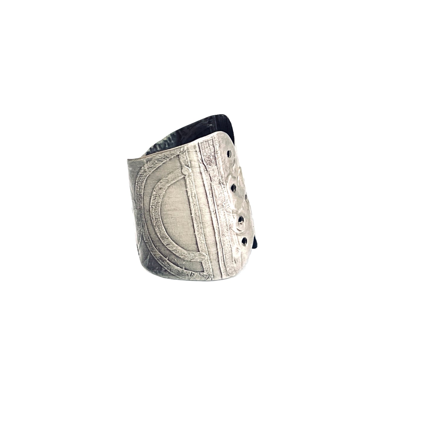TEXTURED ETCHED SILVER SHIELD RING