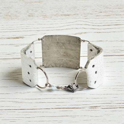 SILVER ETCHED BREATHE WHITE LEATHER BRACELET - end of season sale