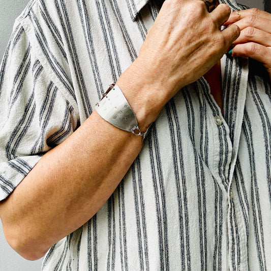 SILVER GEOMETRIC STAMPED BRACELET - end of season sale