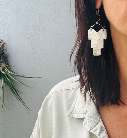 SILVER TEXTURED STEP EARRINGS - end of season sale