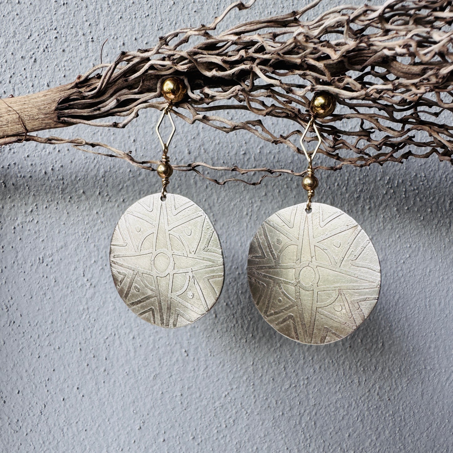 ETCHED SILVER CIRCLE EARRINGS