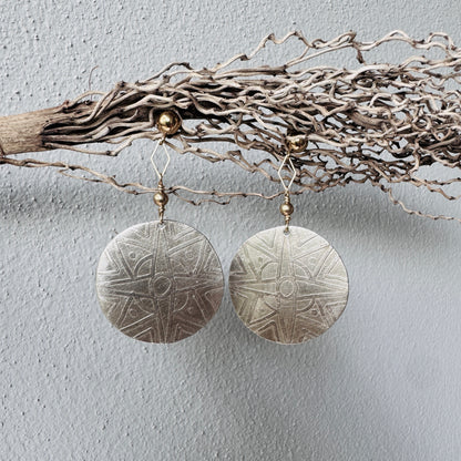 ETCHED SILVER CIRCLE EARRINGS