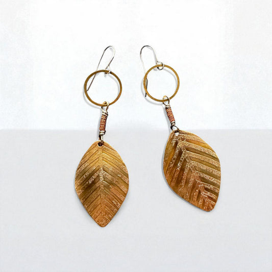 SHORT BRASS ETCHED LEAF EARRINGS