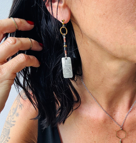 BEADED ETCHED SILVER EARRINGS - end of season sale