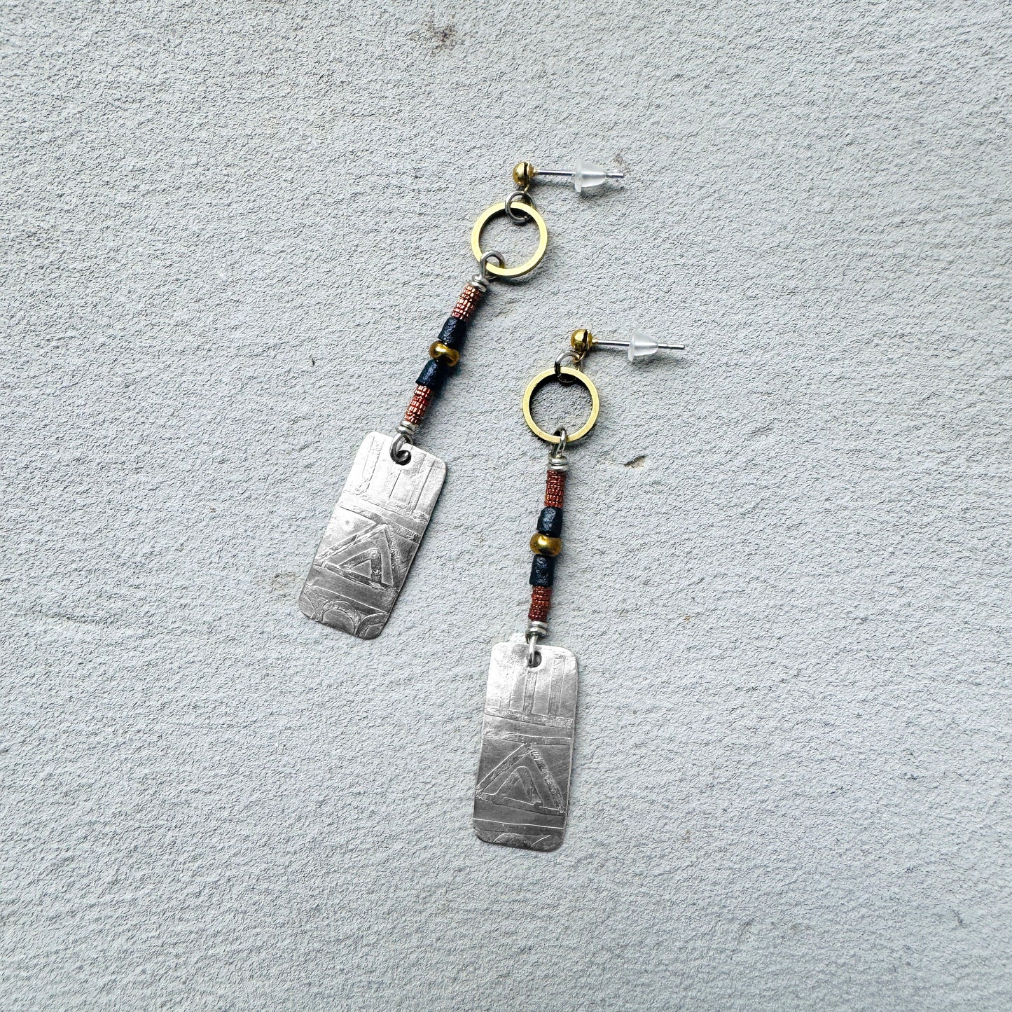 BEADED ETCHED SILVER EARRINGS - end of season sale