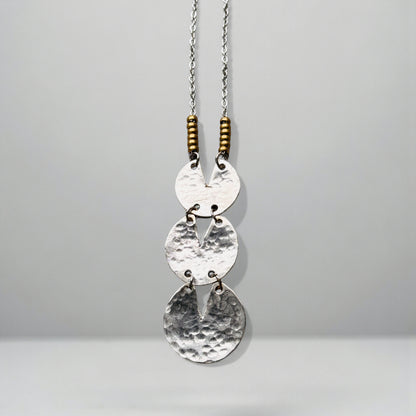 HAMMERED SILVER DISC NECKLACE