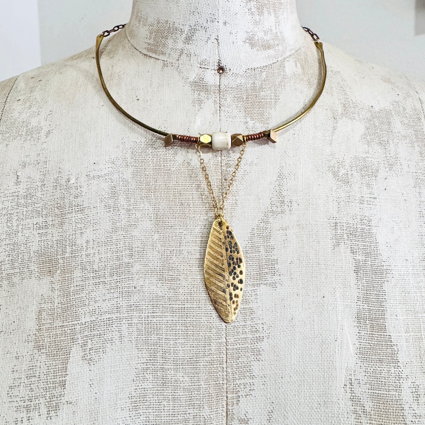 ETCHED BRASS LEAF COLLAR NECKLACE
