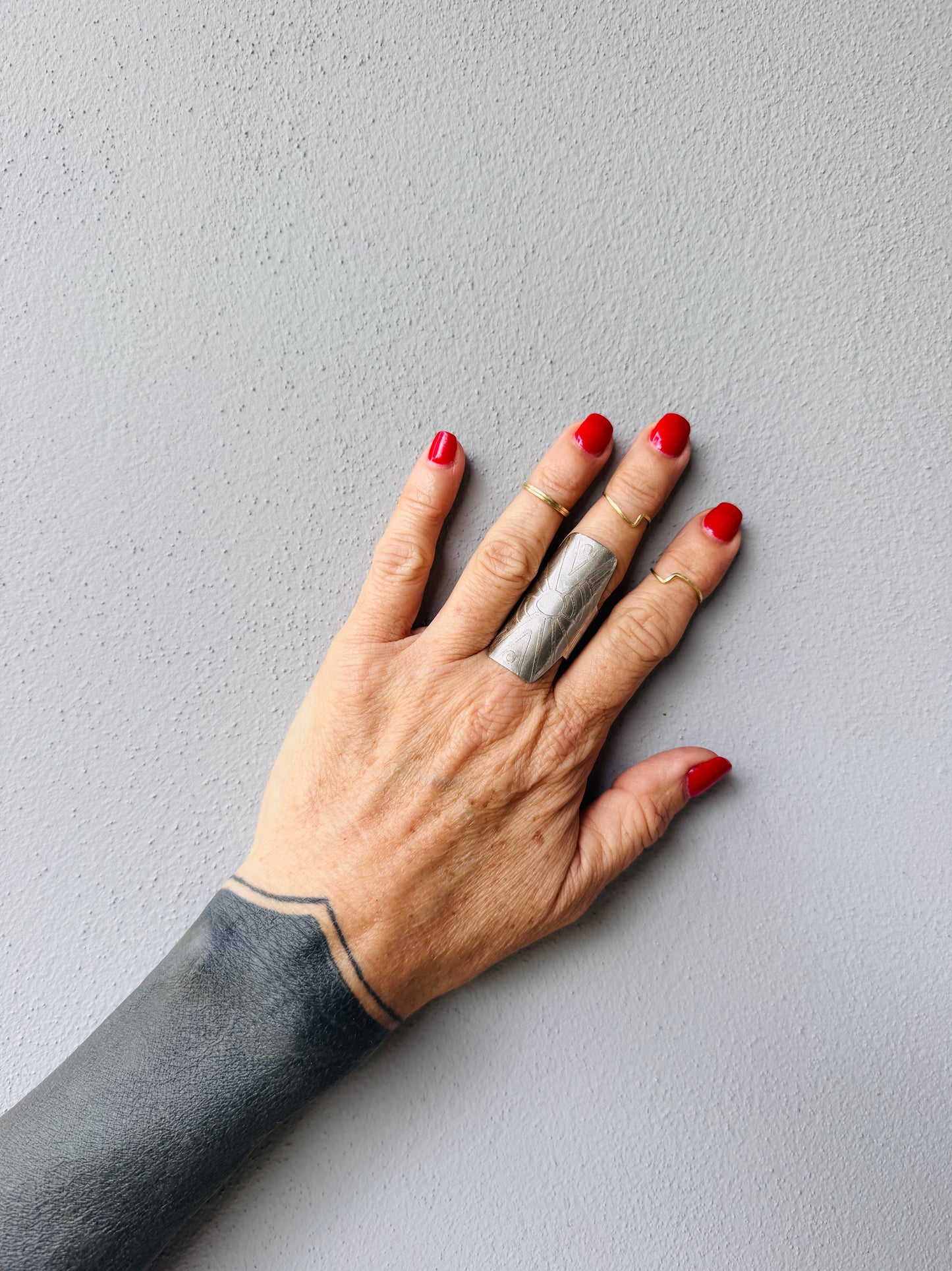 TRIBAL ETCHED SILVER SHIELD RING