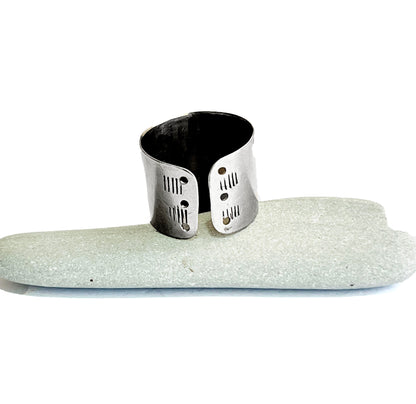 STAMPED SILVER TRIANGLE RING